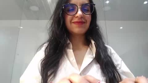 Snapshot of lizeth_white chatting on June 30, 8:32 pm lizeth_white online show from June 30, 8:32 pm