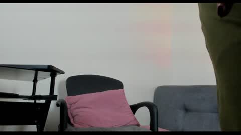 Snapshot of lizeth_white chatting on August 5, 4:37 am lizeth_white online show from August 5, 4:37 am