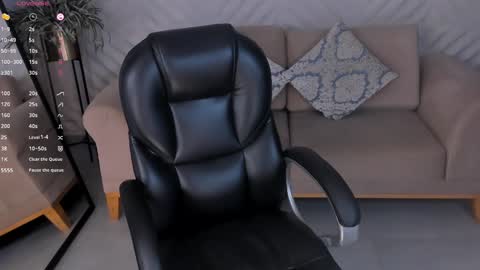 Lizzi  online show from January 31, 11:56 pm