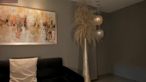 Lizzi  online show from March 15, 5:19 pm