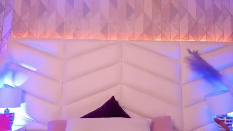 Snapshot of lizzi_hotman chatting on May 10, 1:27 pm LIZZI online show from May 10, 1:27 pm