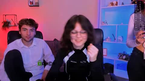 Snapshot of lizzie_boom chatting on November 8, 9:13 pm lizzie_boom online show from November 8, 9:13 pm