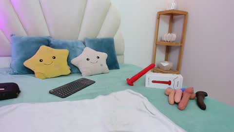 lizzie_williamss online show from September 20, 3:18 am