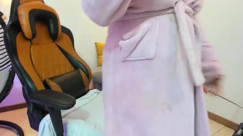 lizzie_williamss online show from September 24, 3:43 am