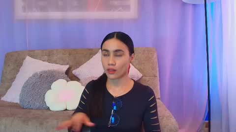 Snapshot of lizzy_kane chatting on June 14, 8:11 pm lizzy_kane online show from June 14, 8:11 pm