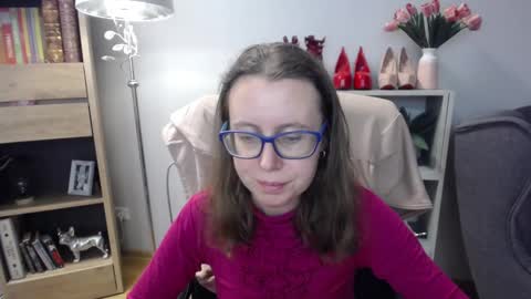 Lizzy online show from December 19, 5:36 am