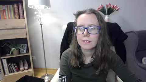 Lizzy online show from February 27, 5:40 am