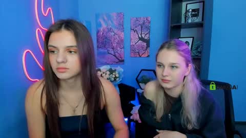 Snapshot of lizzy_sweety_purr chatting on May 28, 10:12 am lizzy_sweety_purr online show from May 28, 10:12 am