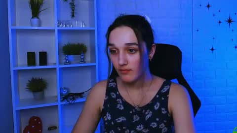 lizzy_sweety_purrr online show from June 10, 9:52 am