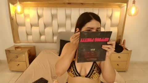 Snapshot of lizzyraven chatting on July 1, 11:45 am LIZZY RAVEN online show from July 1, 11:45 am