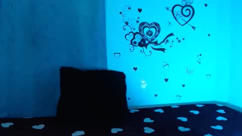 Snapshot of lizzyroses chatting on February 13, 12:11 pm Elizabeth but call me Lizz online show from February 13, 12:11 pm