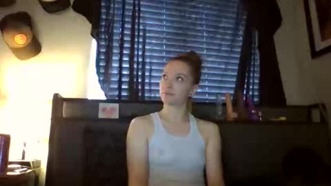 Lizzie Vonn online show from April 9, 7:41 pm