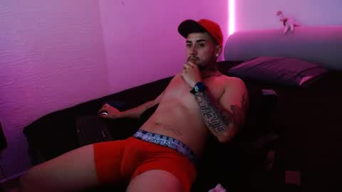 Snapshot of lliamm_2 chatting on January 25, 6:57 pm lliamm 2 online show from January 25, 6:57 pm