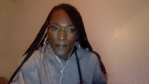 Snapshot of lllbwc chatting on December 15, 7:45 am lllbwc online show from December 15, 7:45 am