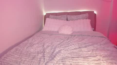 Snapshot of lm_kloeeh chatting on September 30, 2:49 am Kloe see you 28-11  to celebrate my birthday online show from September 30, 2:49 am