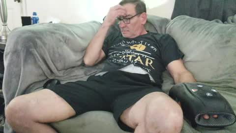 Snapshot of lngdickdaddy chatting on April 16, 12:22 am LongDick Daddy online show from April 16, 12:22 am