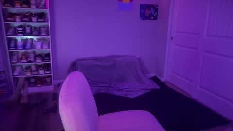 Snapshot of lo_cakez chatting on February 21, 5:46 am lo_cakez online show from February 21, 5:46 am