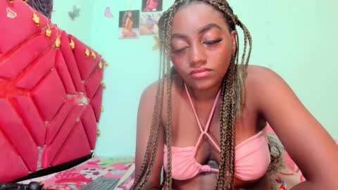 Snapshot of loaisisadaams chatting on September 18, 2:02 am loaisisAdamss online show from September 18, 2:02 am