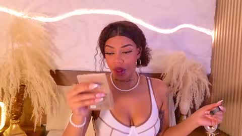 Snapshot of loana_vegas chatting on July 20, 4:09 pm LOANA online show from July 20, 4:09 pm
