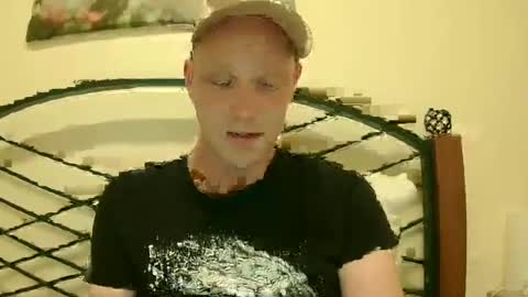 Snapshot of lobert96 chatting on June 28, 3:18 pm lobert96 online show from June 28, 3:18 pm