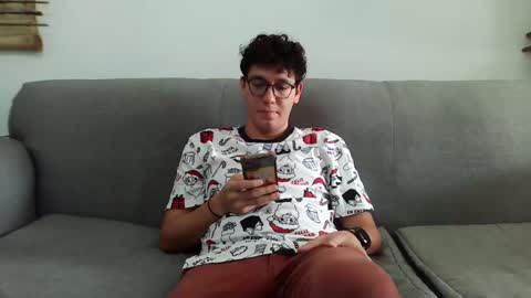 Lobo online show from February 19, 9:14 pm