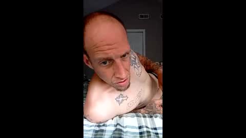 Snapshot of lockej7402 chatting on June 8, 6:52 pm lockej7402 online show from June 8, 6:52 pm
