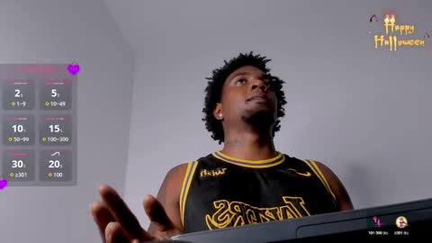 Snapshot of logan_drakex chatting on November 3, 7:48 pm LOGAN DRAKE online show from November 3, 7:48 pm