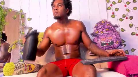 Snapshot of logan_drakex chatting on December 4, 3:27 am LOGAN DRAKE online show from December 4, 3:27 am