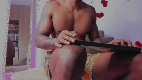 Snapshot of logan_drakex chatting on June 14, 10:45 pm LOGAN DRAKE online show from June 14, 10:45 pm