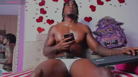 Snapshot of logan_drakex chatting on June 20, 2:03 am LOGAN DRAKE online show from June 20, 2:03 am