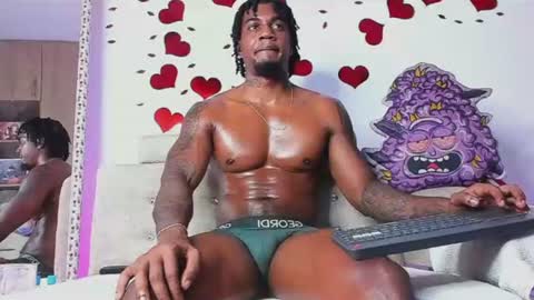 Snapshot of logan_drakex chatting on July 6, 10:45 pm LOGAN DRAKE online show from July 6, 10:45 pm