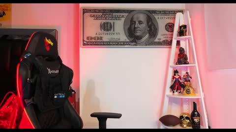 Snapshot of logan_hugh8 chatting on December 27, 1:28 pm logan_hugh8 online show from December 27, 1:28 pm