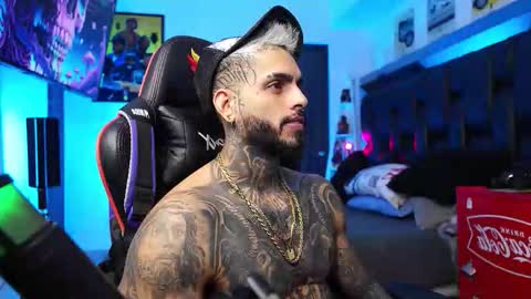 logan_hugh8 online show from February 16, 10:28 pm