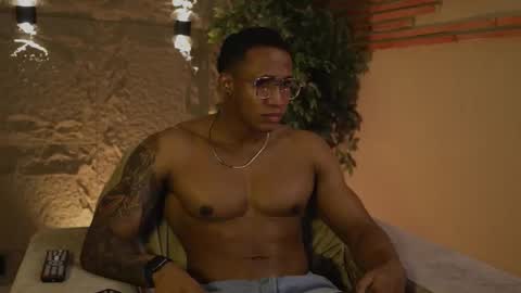 logan_varela online show from October 17, 10:12 pm