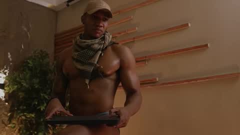 logan_varela online show from November 7, 1:33 pm