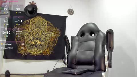 LOGAN WHITTERS online show from March 8, 9:18 pm