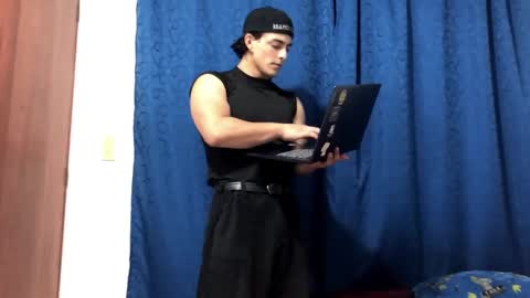 Logan online show from December 14, 2:12 am