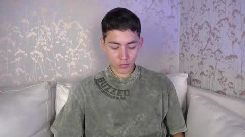 Loganfoster  online show from November 29, 8:23 pm