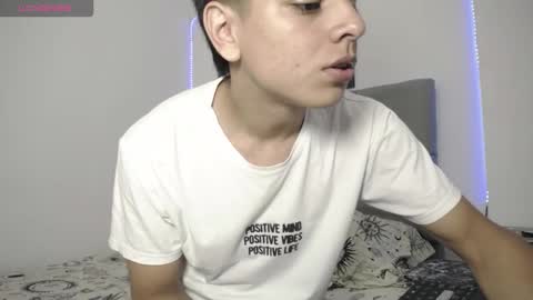 loganjhonson19 online show from January 8, 2:14 am