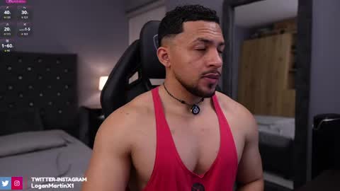 loganmartinx online show from April 25, 12:13 am