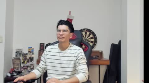 Snapshot of logannick chatting on January 10, 8:18 am Logan online show from January 10, 8:18 am