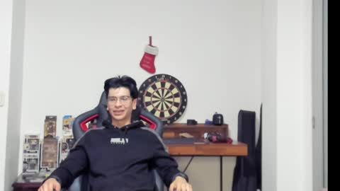 Snapshot of logannick chatting on January 21, 8:08 am Logan online show from January 21, 8:08 am