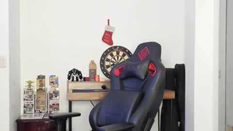 Snapshot of logannick chatting on February 3, 8:13 am Logan online show from February 3, 8:13 am