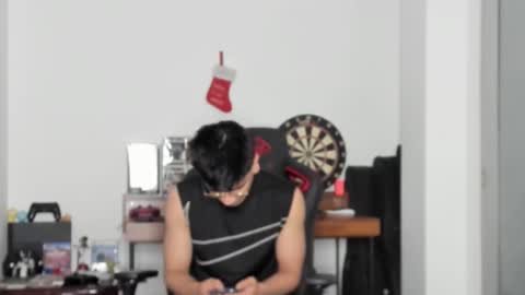 Snapshot of logannick chatting on February 20, 9:00 am Logan online show from February 20, 9:00 am