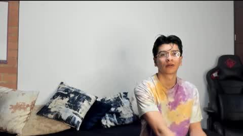 Snapshot of logannick chatting on October 14, 7:53 am Logan online show from October 14, 7:53 am