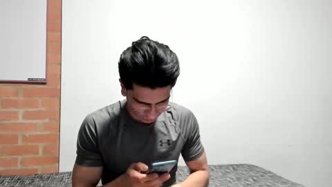 Snapshot of logannick chatting on December 18, 8:31 am Logan online show from December 18, 8:31 am