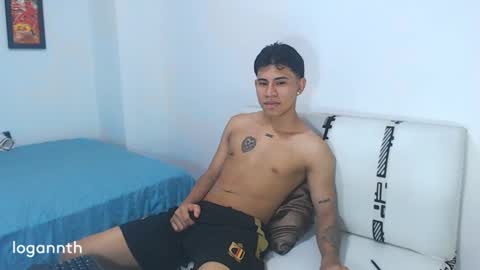 Snapshot of logannthh chatting on December 27, 7:29 am logannthh online show from December 27, 7:29 am