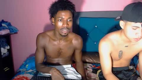 Snapshot of logannthh chatting on December 29, 8:00 am logannthh online show from December 29, 8:00 am