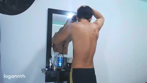 Snapshot of logannthh chatting on December 31, 1:19 pm logannthh online show from December 31, 1:19 pm