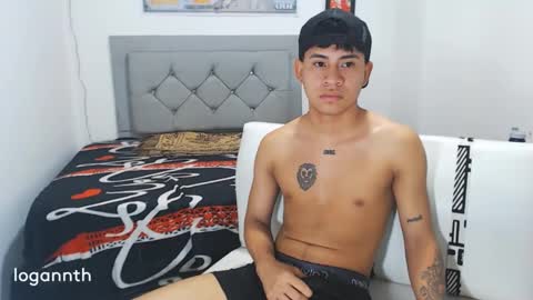 Snapshot of logannthh chatting on January 16, 8:54 am logannthh online show from January 16, 8:54 am